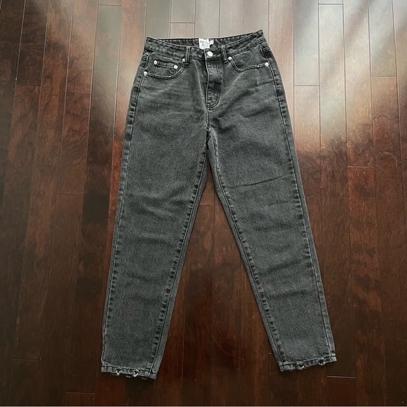 Princess Polly Denim - Princess Polly women’s Black distressed Straight Leg high rise Jeans size 6